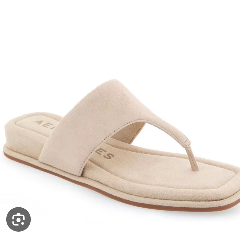 NWT AEROSOLES 8 1/2 Barry sandals